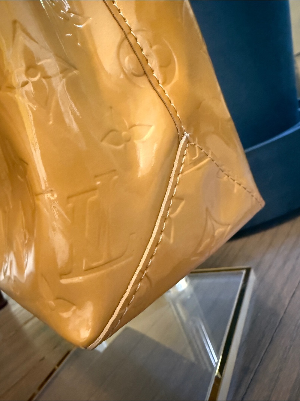 Louis Vuitton Yellow Patent Leather Vernis Monogram Reade PM Tote w/ COA - Picture 9 of 12